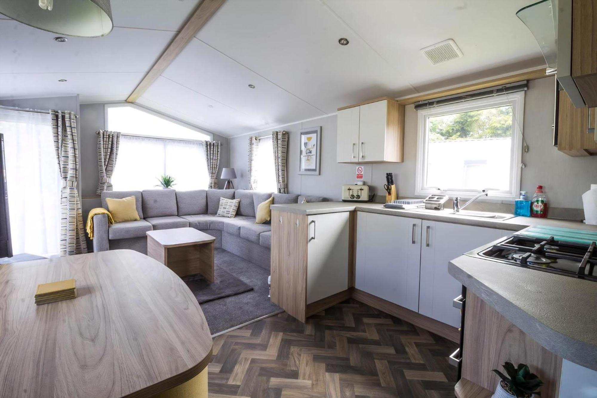 Campsite Beautiful 6 Berth Caravan At Southview In Ref 33031s Skegness