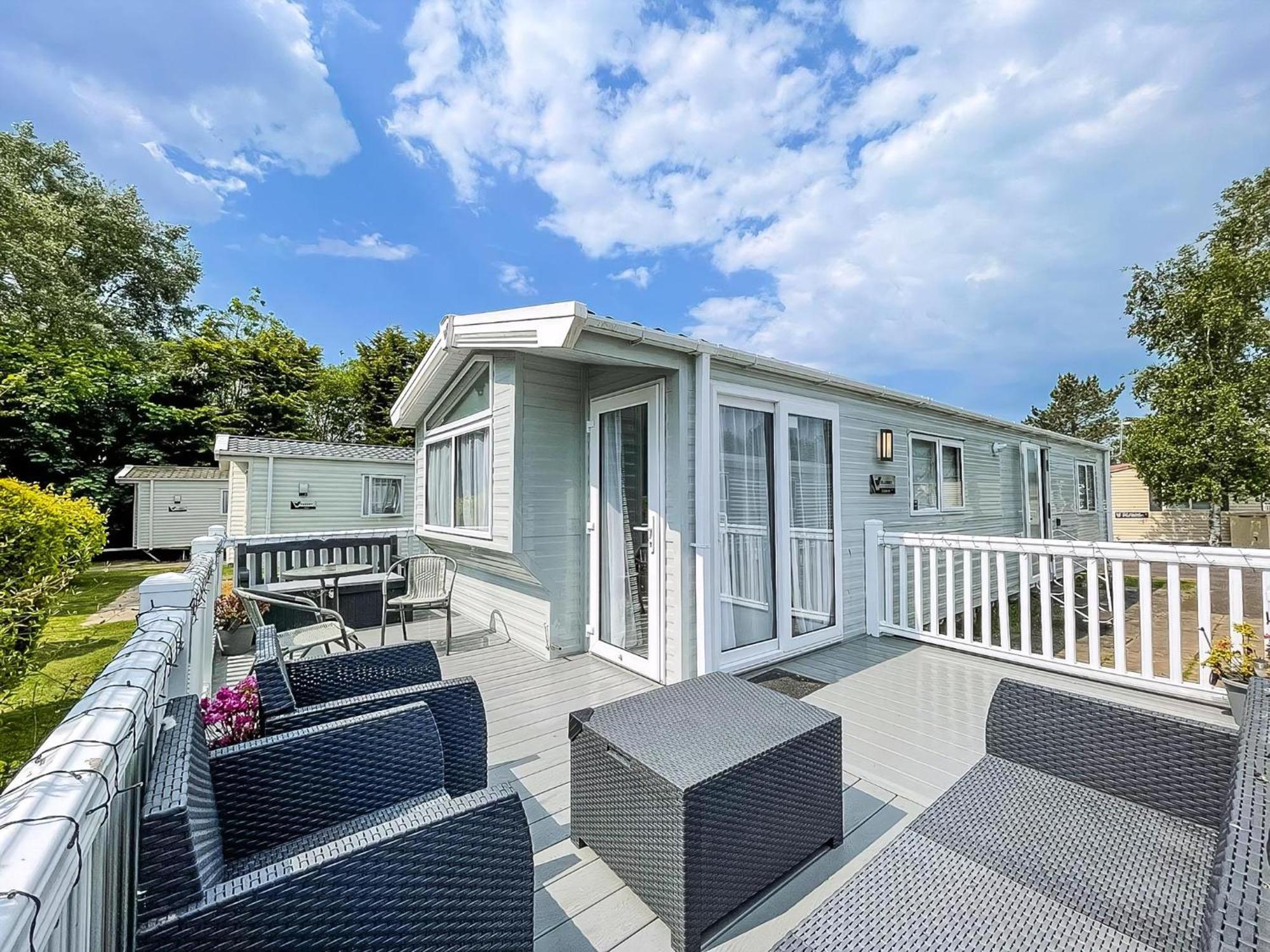 Beautiful 6 Berth Caravan At Southview In Ref 33031s * Skegness